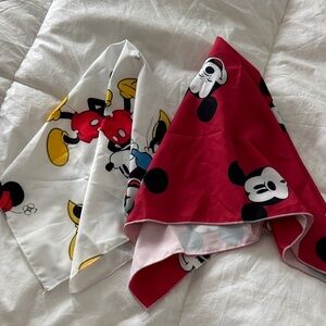 Mickey Mouse Square Scarf Set
